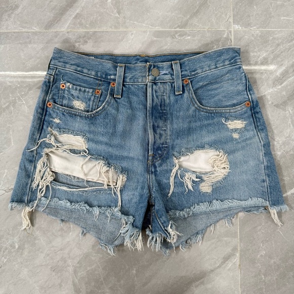 Women’s Levi’s 501 Distressed Ripped Button Fly Jean Shorts 100% Cotton Size 27 - Picture 1 of 16